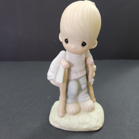 1979 Precious Moments 'He Watches Ove Usa All' Figurine E-3105 - Picture 6 of 7